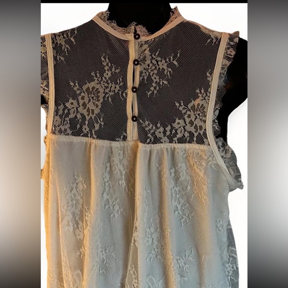 Xhilaration Women’s Lace Top Size L - Picture 5 of 9